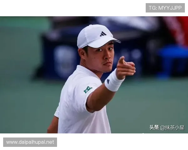 辛纳德约同区吴易昺首战德约